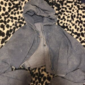 Cropped Hooded Zip-Up Sweatshirt in Faded Slate Blue